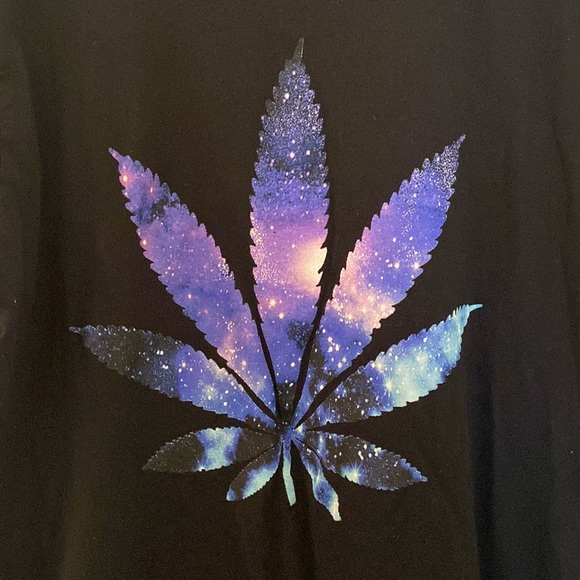 Universe Smoke tshirt - Picture 3 of 5